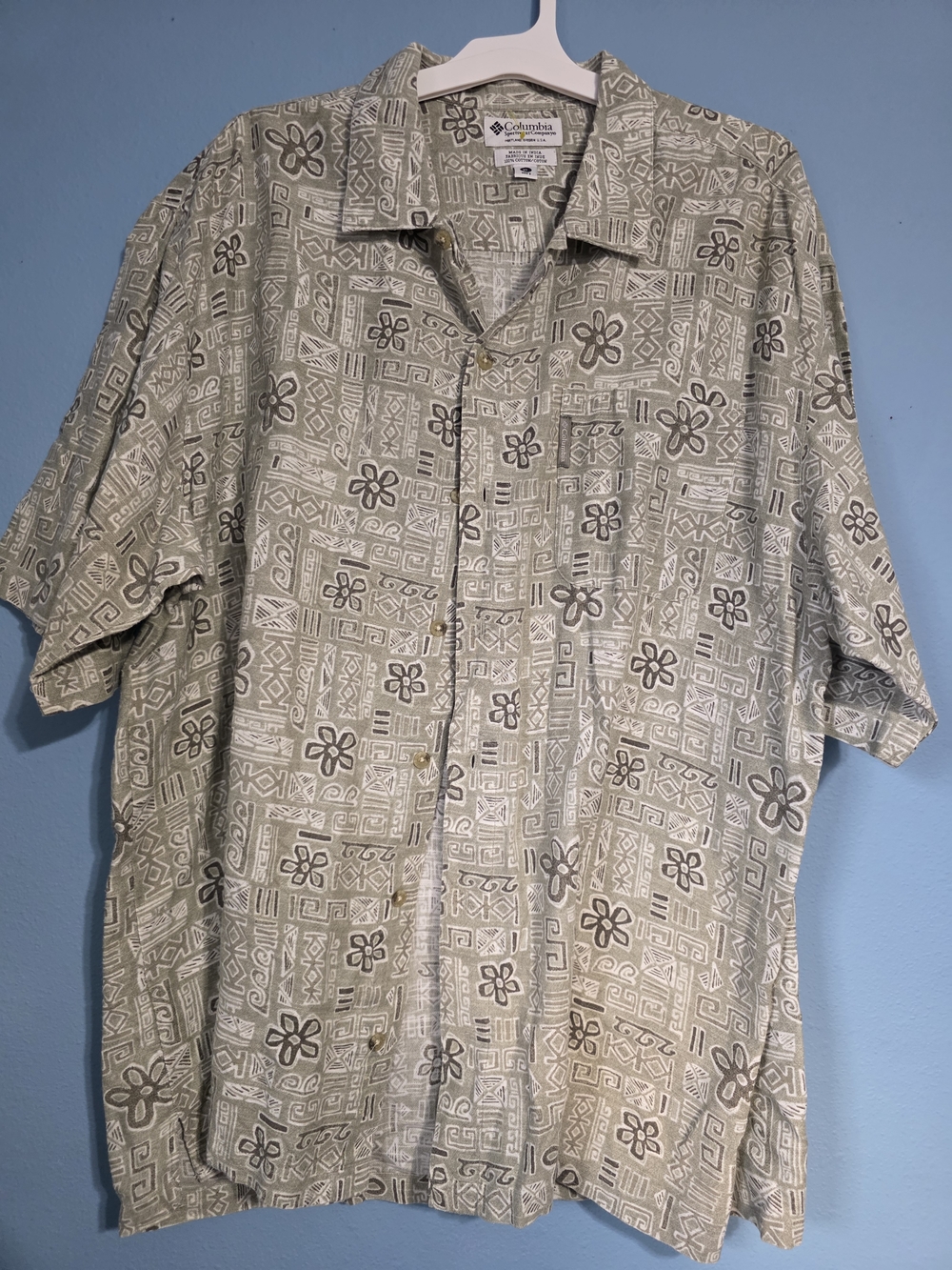 Columbia Men's Hawaiian Button-Up Shirt — Sage Green with Cream Pattern XL
